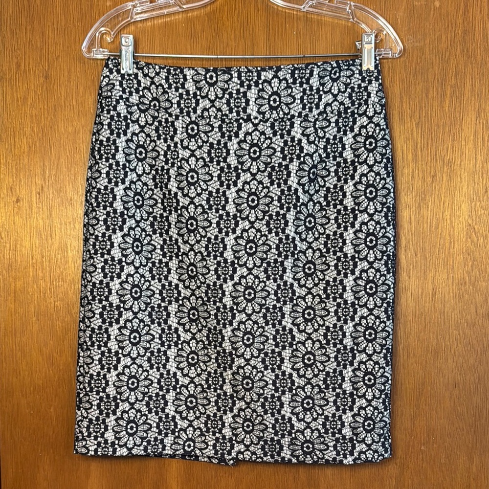 Banana Republic Black and White Mini Pencil Skirt